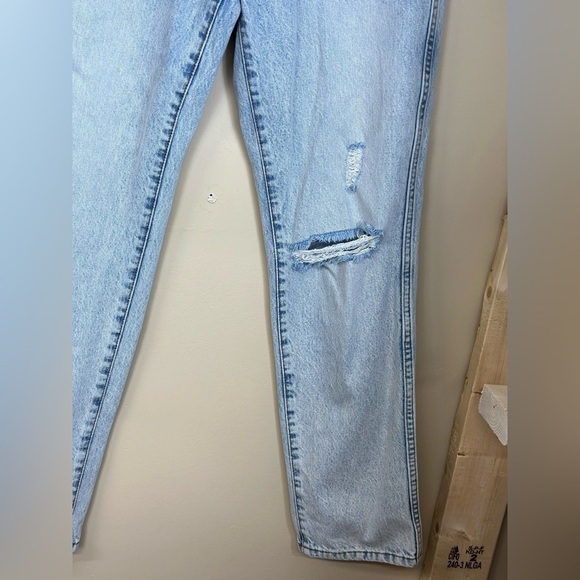 Revice 30 15”w 12 rise high rise 31” inseam. Button fly preowned - Picture 9 of 9